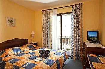 Hotel Le Provencal Renove En 2025 - Bord De Mer Йер 3*,
