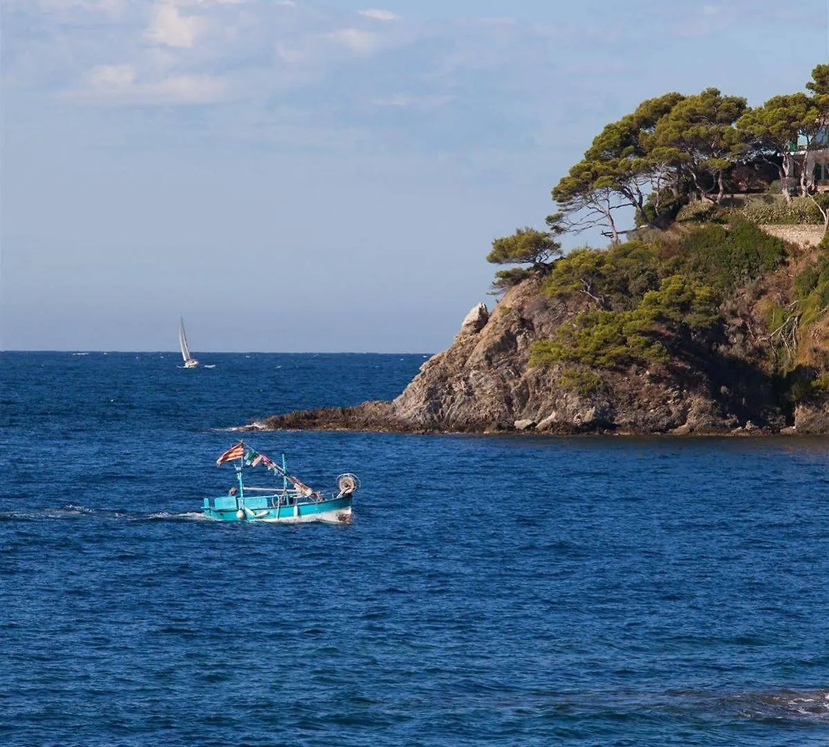 Hotel Le Provencal Renove En 2025 - Bord De Mer Йер