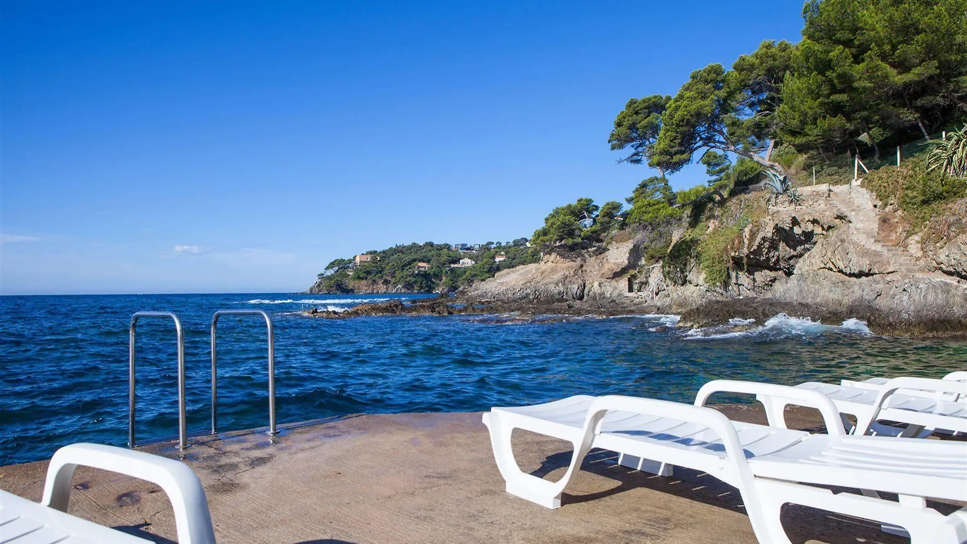 Hotel Le Provencal Renove En 2025 - Bord De Mer Йер 3*,  Франция