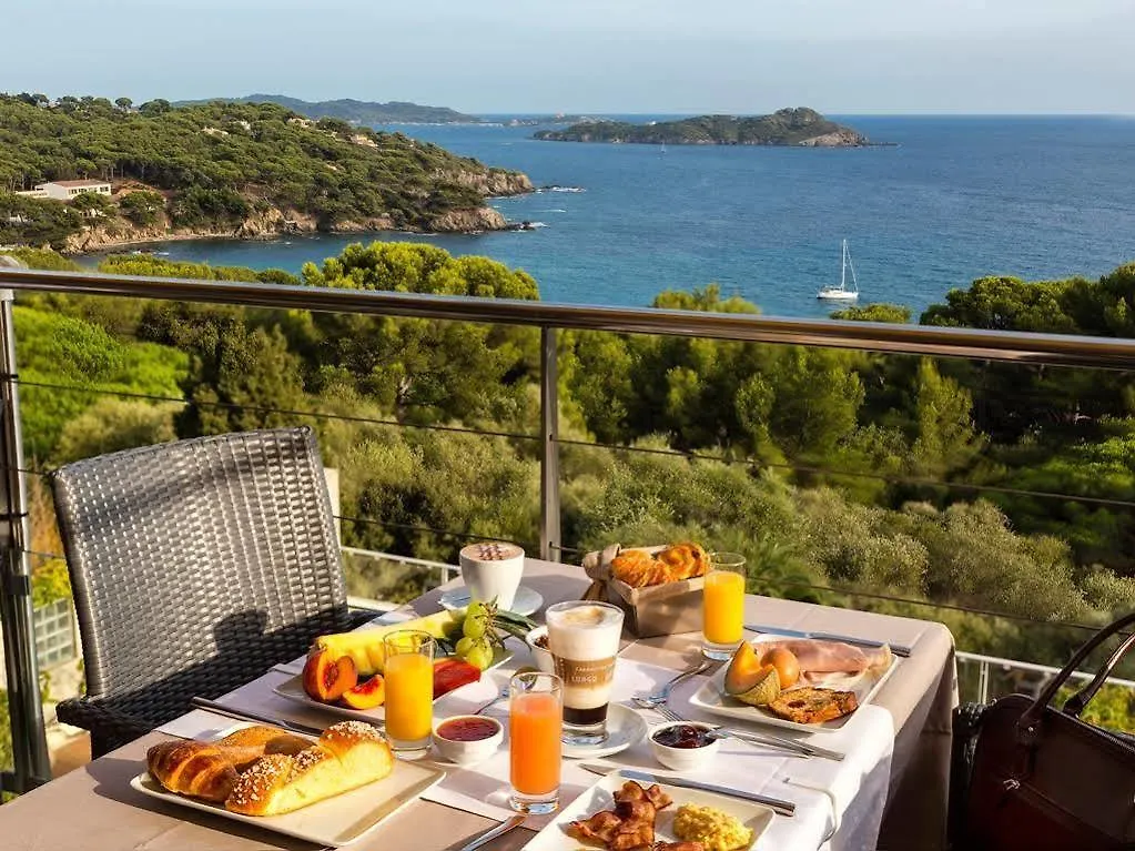 Hotel Le Provencal Renove En 2025 - Bord De Mer Йер