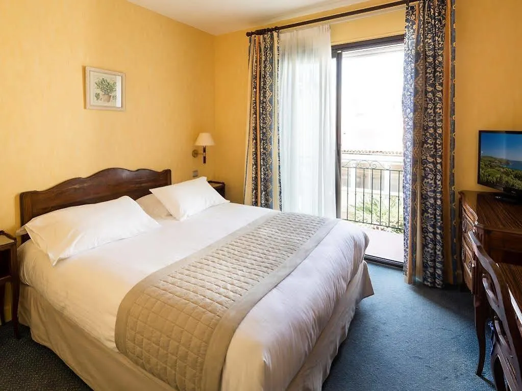 Hotel Le Provencal Renove En 2025 - Bord De Mer Hyères 3*,  Frankreich